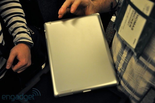 Metal iPad 2 Mockup Dexim's purported iPad 2 metal mockup
